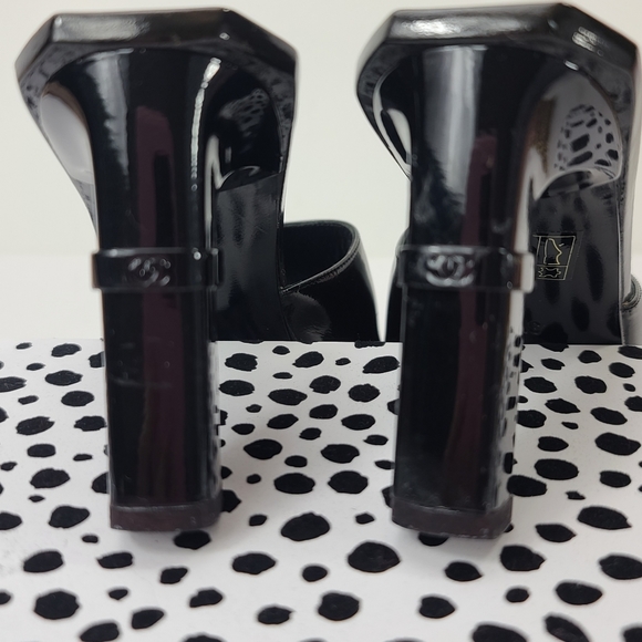 Authentic Chanel Vintage Slides Black Patent  Leather Size 37EU - Picture 3 of 7